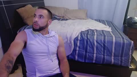 Snapshot of jcmax305 chatting on 03.02.25 JcMax305 online show from 03.02.25