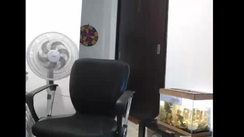 Snapshot of jcolbi chatting on 09.09.25 JColbi online show from 09.09.25