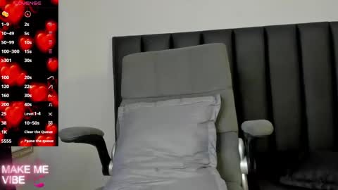 J E A N online show from 02.26.25