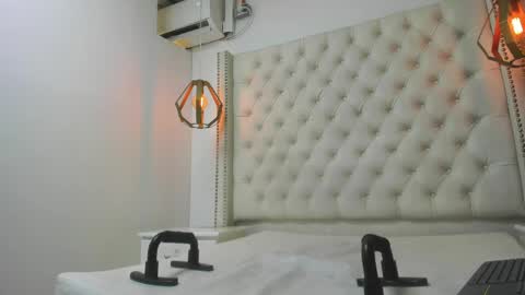 JEAN online show from 04.23.26