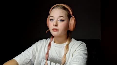 Sofia online show from 10.19.25