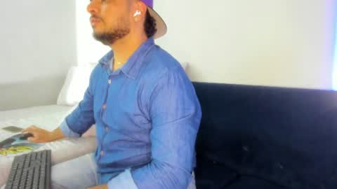 Jean alex  online show from 07.26.26