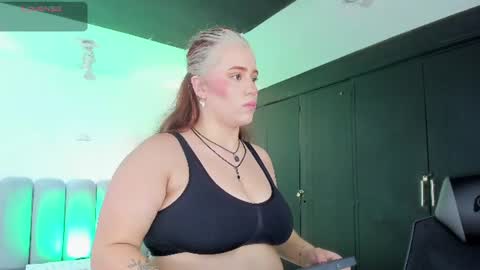 Snapshot of jeannewilliams_ chatting on 07.06.26 Jeanne Williams online show from 07.06.26