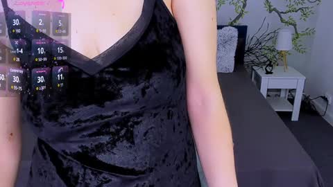 jeanniefox_ online show from 01.15.25