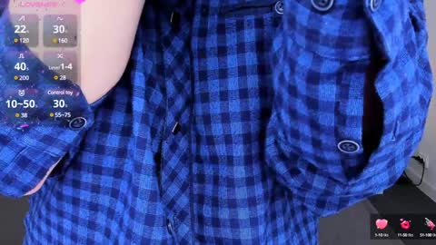 jeanniefox_ online show from 01.23.25