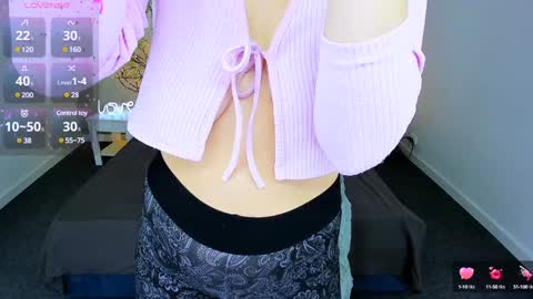 jeanniefox_ online show from 01.24.25