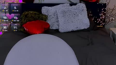 jeanniefox_ online show from 02.19.25