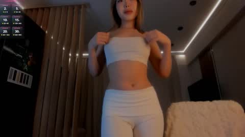 Snapshot of jee__son chatting on 03.29.26 jee__son online show from 03.29.26