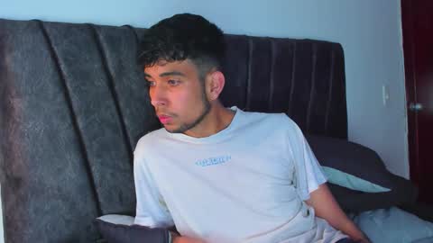 Snapshot of jei_cox chatting on 10.16.25 jei online show from 10.16.25