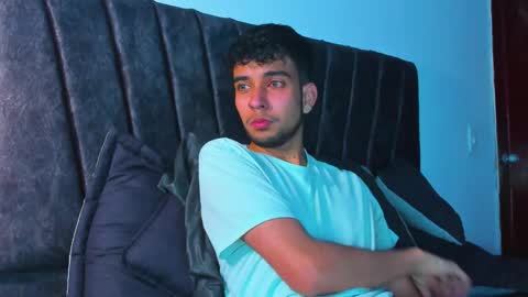 Snapshot of jei_cox chatting on 10.17.25 jei online show from 10.17.25