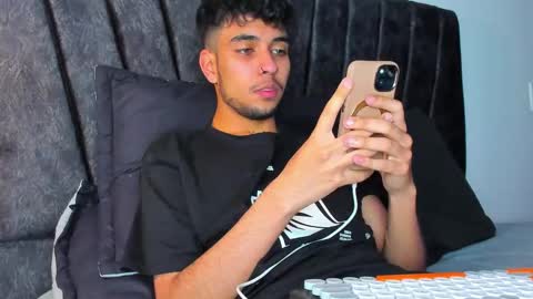 Snapshot of jei_cox chatting on 10.25.25 jei online show from 10.25.25