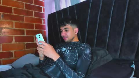 Snapshot of jei_cox chatting on 11.28.25 jei online show from 11.28.25