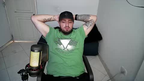 Snapshot of jeiisonfeliipe chatting on 03.25.26 jeiisonfeliipe online show from 03.25.26