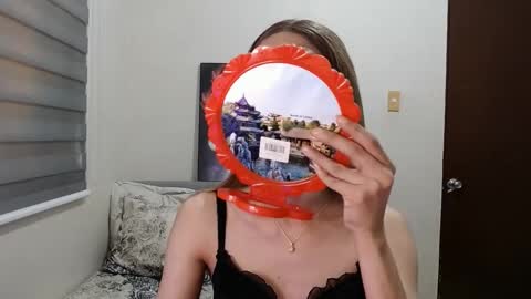 Snapshot of jelayasianxx chatting on 02.18.25 Lexie online show from 02.18.25