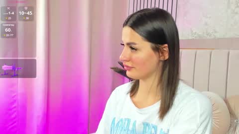 Snapshot of jelisse_jones chatting on 12.21.24 Jelisse online show from 12.21.24
