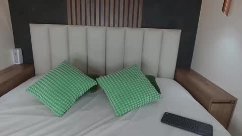 Snapshot of jenacooper__ chatting on 02.08.26 Jena online show from 02.08.26