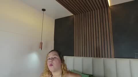 Snapshot of jenacooper__ chatting on 02.10.26 Jena online show from 02.10.26