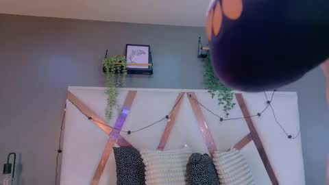 Snapshot of jenacooper__ chatting on 03.19.26 Jena online show from 03.19.26