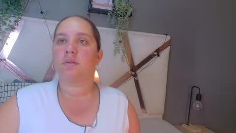 Snapshot of jenacooper__ chatting on 07.12.26 Jena online show from 07.12.26