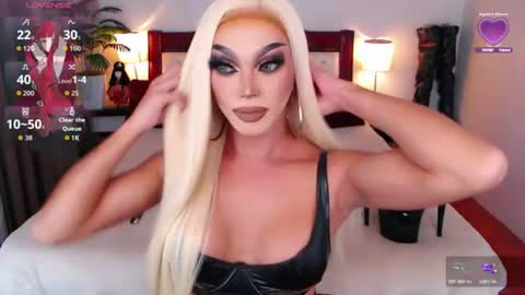 Queen Jenifer online show from 06.23.26