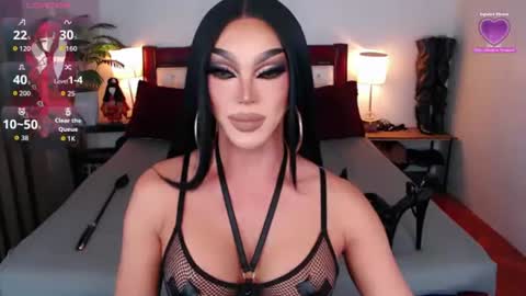 Queen Jenifer online show from 06.25.26