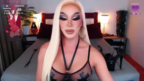 Queen Jenifer online show from 06.26.26
