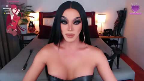 Queen Jenifer online show from 07.11.26