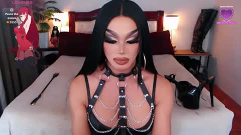 Queen Jenifer online show from 07.13.26