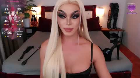 Queen Jenifer online show from 07.20.26