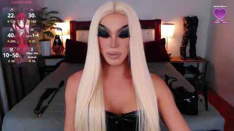 Queen Jenifer online show from 07.21.26