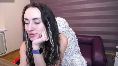 Snapshot of jeniferstone chatting on 02.12.26 Kira online show from 02.12.26