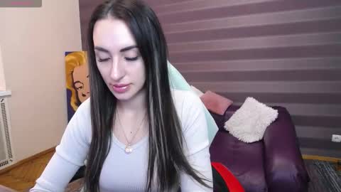 Snapshot of jeniferstone chatting on 03.16.26 Kira online show from 03.16.26