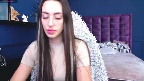 Snapshot of jeniferstone chatting on 06.11.26 Kira online show from 06.11.26
