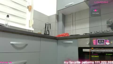 Snapshot of jeniffer1313 chatting on 11.26.25 jen online show from 11.26.25