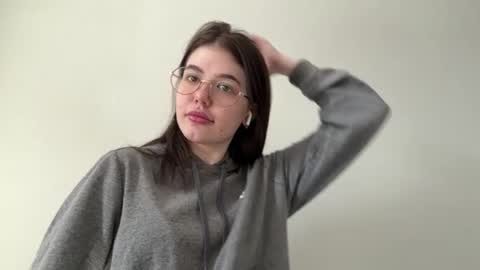 Snapshot of jeninebourgoyne chatting on 03.30.26 Mary online show from 03.30.26