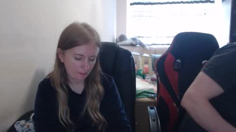 Snapshot of jenisandpeter chatting on 10.28.25 JenisAndPeter online show from 10.28.25