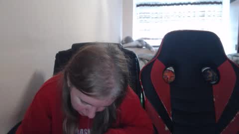 Snapshot of jenisandpeter chatting on 11.18.25 JenisAndPeter online show from 11.18.25