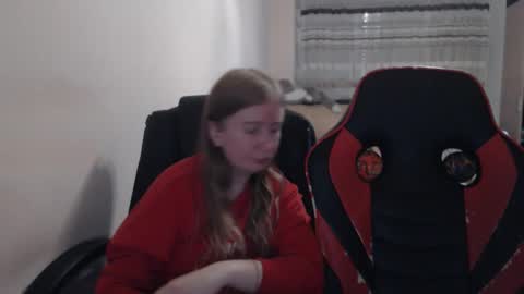 Snapshot of jenisandpeter chatting on 11.20.25 JenisAndPeter online show from 11.20.25