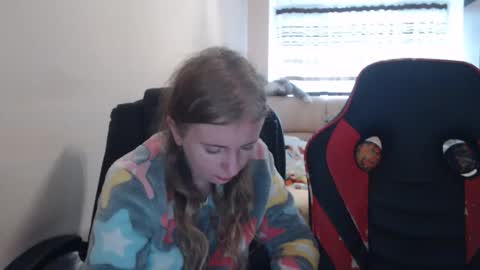 Snapshot of jenisandpeter chatting on 11.25.25 JenisAndPeter online show from 11.25.25