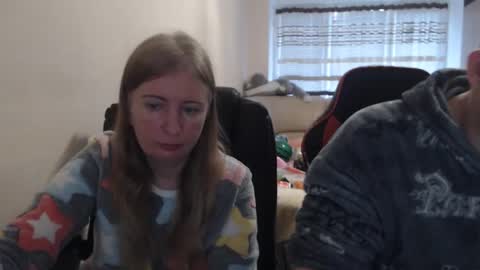 Snapshot of jenisandpeter chatting on 11.26.25 JenisAndPeter online show from 11.26.25