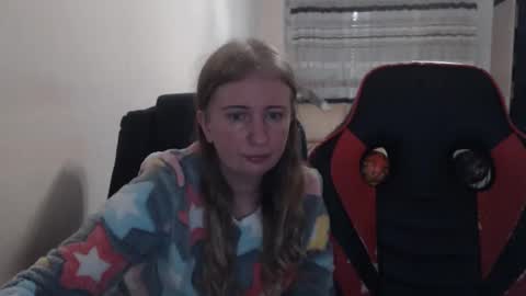 Snapshot of jenisandpeter chatting on 11.27.25 JenisAndPeter online show from 11.27.25