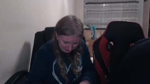 Snapshot of jenisandpeter chatting on 12.01.25 JenisAndPeter online show from 12.01.25