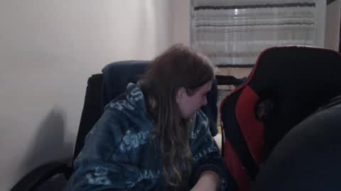 Snapshot of jenisandpeter chatting on 12.05.25 JenisAndPeter online show from 12.05.25