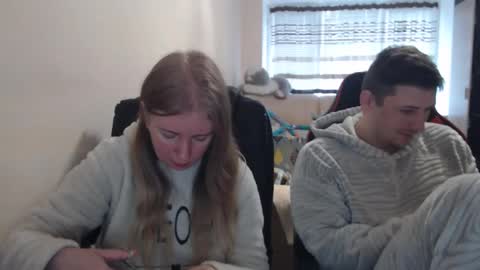 Snapshot of jenisandpeter chatting on 12.14.25 JenisAndPeter online show from 12.14.25