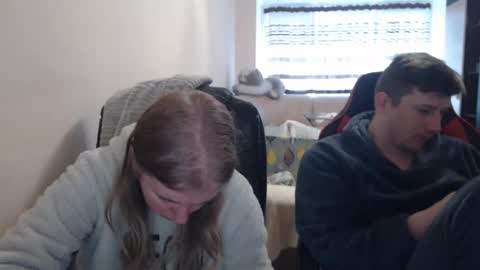 Snapshot of jenisandpeter chatting on 12.16.25 JenisAndPeter online show from 12.16.25