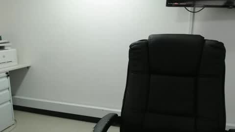 Snapshot of jenn_cg chatting on 09.17.25 jenn online show from 09.17.25