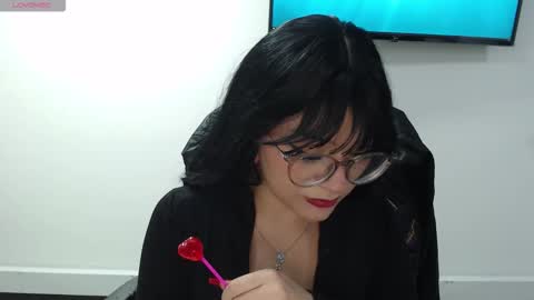 Snapshot of jenn_cg chatting on 09.19.25 jenn online show from 09.19.25