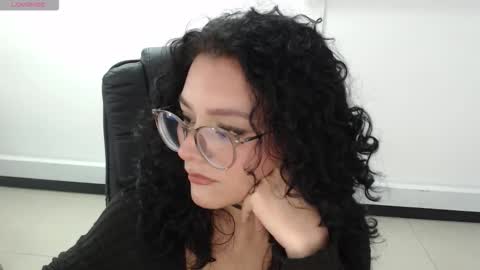 Snapshot of jenn_cg chatting on 11.27.25 jenn online show from 11.27.25