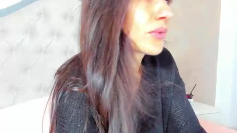 JennaMyers online show from 11.17.25