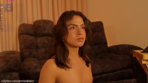 Snapshot of jennardrako chatting on 10.12.25 jennardrako online show from 10.12.25